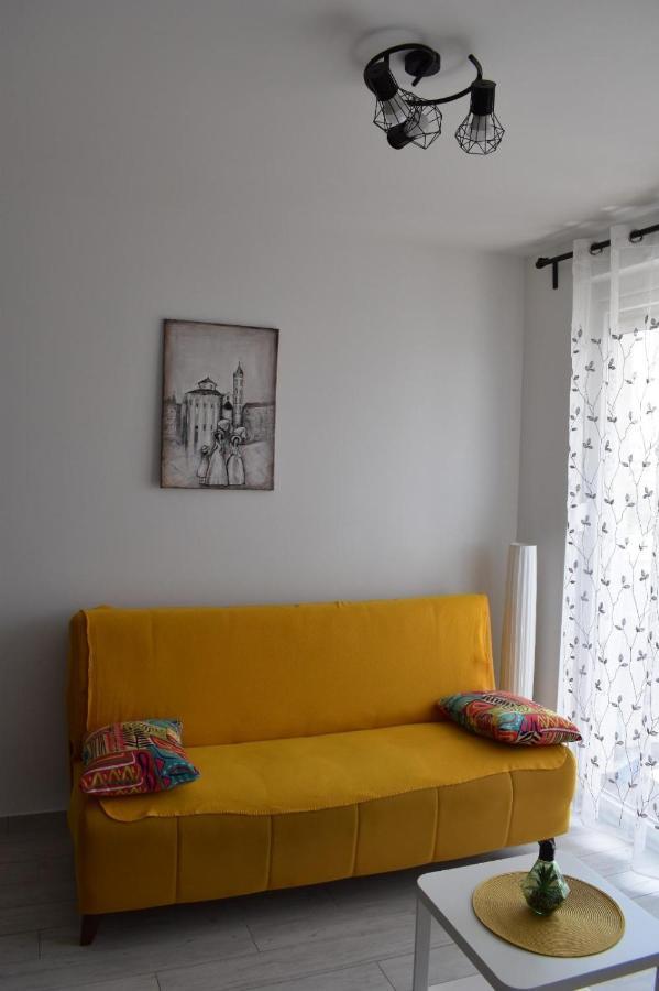 Apartman Ana Iadera With Balcony And Parking Zadar Exterior photo